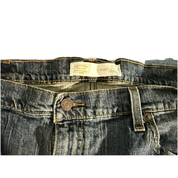 Signature By Levi Strauss Gold Men Relaxed Fit Medium Wash Jeans Size 46x30 - Picture 4 of 10